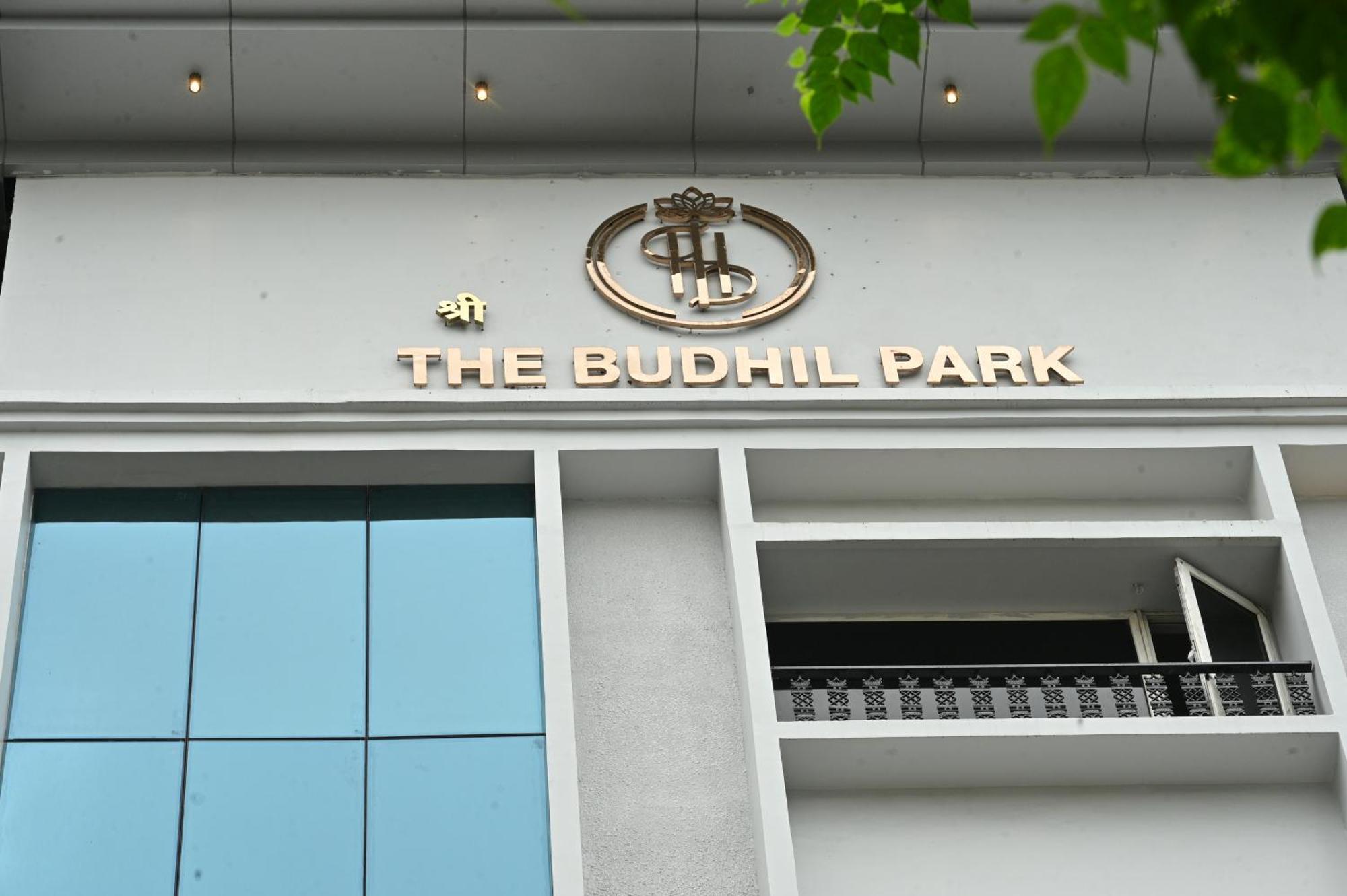 The Budhil Park Visakhapatnam Buitenkant foto